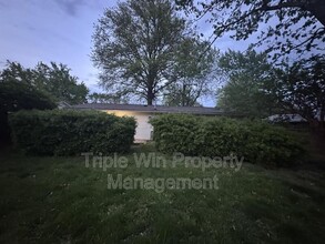 504 Saratoga Ln in Hazelwood, MO - Building Photo - Building Photo
