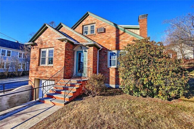 66 Tyndall Ave in Providence, RI - Building Photo - Building Photo