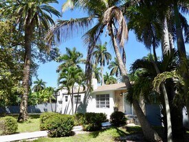 715 Hollywood Blvd in Hollywood, FL - Building Photo