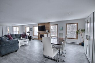 34 Meadowdale Dr in Moncton, NB - Building Photo - Building Photo