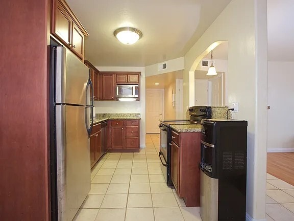 property at 550 Graves Ave