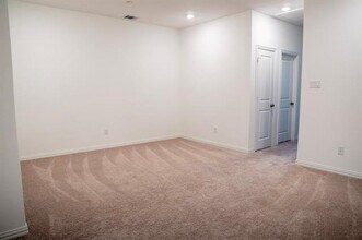 2913 Alto Dr in Sachse, TX - Foto de edificio - Building Photo