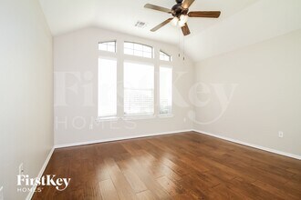 4529 Oasis Ct in Yukon, OK - Building Photo - Building Photo