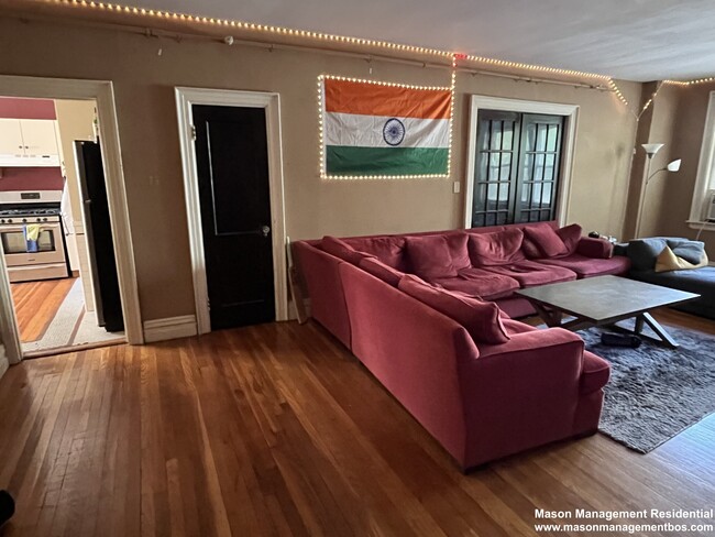 317 Saint Paul St, Unit #1 in Brookline, MA - Building Photo - Building Photo