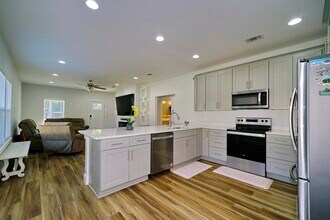 168 Engelbrecht Rd in Defuniak Springs, FL - Building Photo - Building Photo