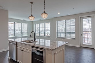 Fairfax in Columbus, OH - Building Photo - Interior Photo