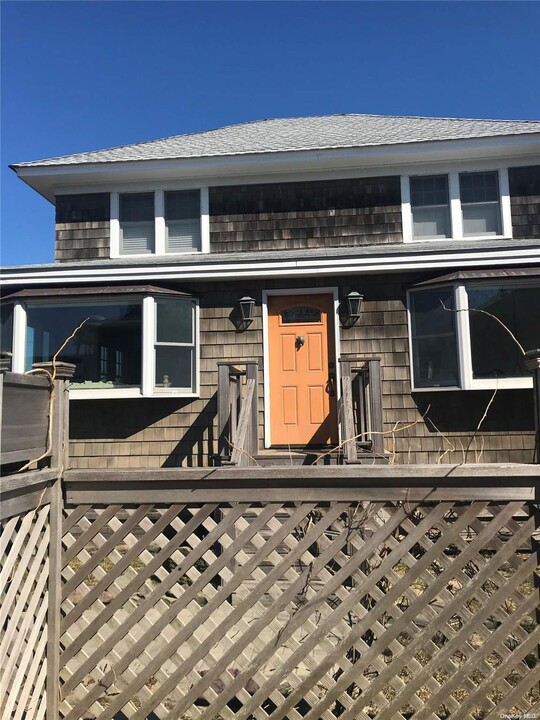 16 Crescent in Ocean Beach, NY - Building Photo