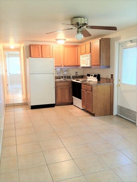 2002 20th St W in Bradenton, FL - Building Photo