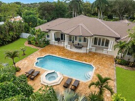 6890 SW 94th St in Miami, FL - Building Photo