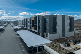 Rowan in Sparks, NV - Foto de edificio - Building Photo