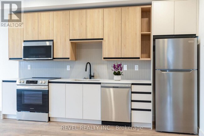 4390 Hillview Dr in Lincoln, ON - Building Photo - Building Photo