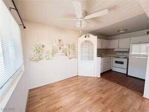 212 Orland St in Las Vegas, NV - Building Photo - Building Photo