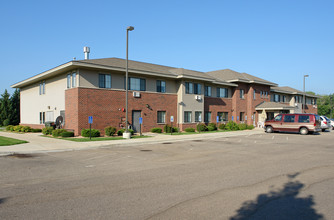 Mounts View Gables in Mounds View, MN - Building Photo - Building Photo