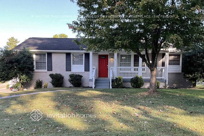 property at 640 Des Moines Dr