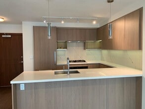 8833 Hazelbridge Wy in Richmond, BC - Building Photo - Building Photo