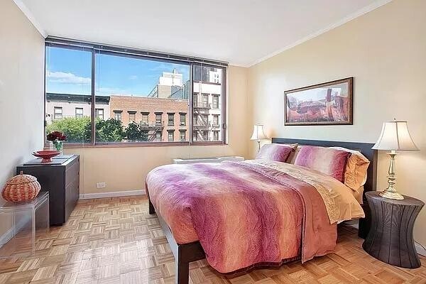 393 W 49th St in New York, NY - Building Photo - Building Photo