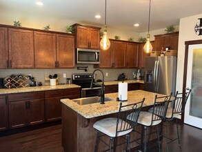 27705 65th Dr NW in Stanwood, WA - Building Photo - Building Photo