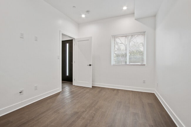 1139 S Lorena St, Unit 1139 in Los Angeles, CA - Building Photo - Building Photo