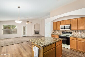 6431 W Escuda Rd in Glendale, AZ - Building Photo - Building Photo