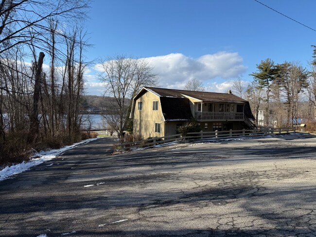 2390 US-6 in Brewster, NY - Foto de edificio - Building Photo