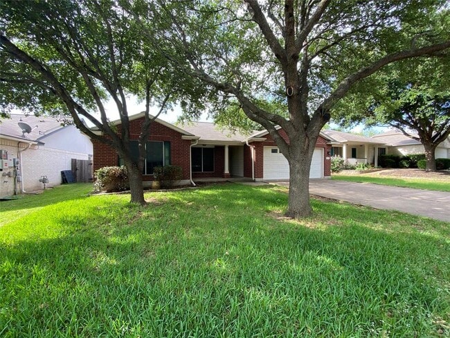 2402 Hallie Ln
