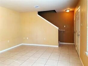 10064 Emnora Ln in Houston, TX - Building Photo - Building Photo