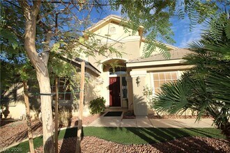 1520 Vía Cassia in Henderson, NV - Building Photo - Building Photo