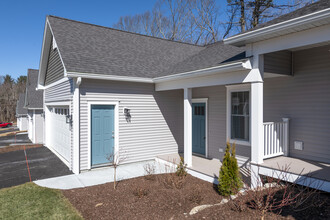 Matteson Ridge in West Warwick, RI - Building Photo - Building Photo