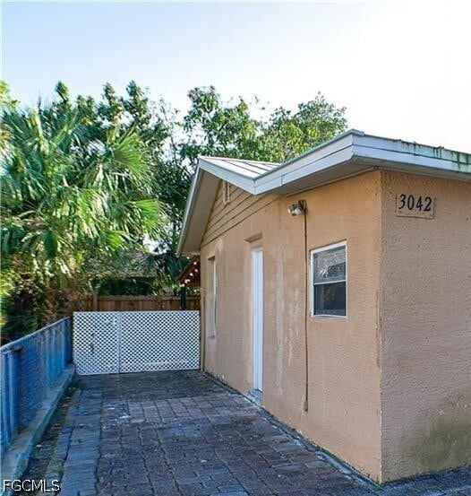 property at 3042 Douglas Ave
