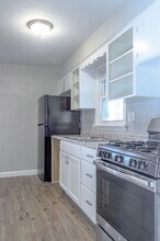 3907 Cane Run Rd in Louisville, KY - Building Photo - Building Photo