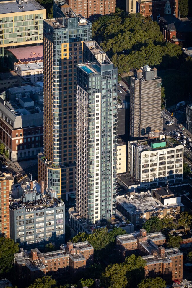 Brooklyn Air in Brooklyn, NY - Foto de edificio - Building Photo