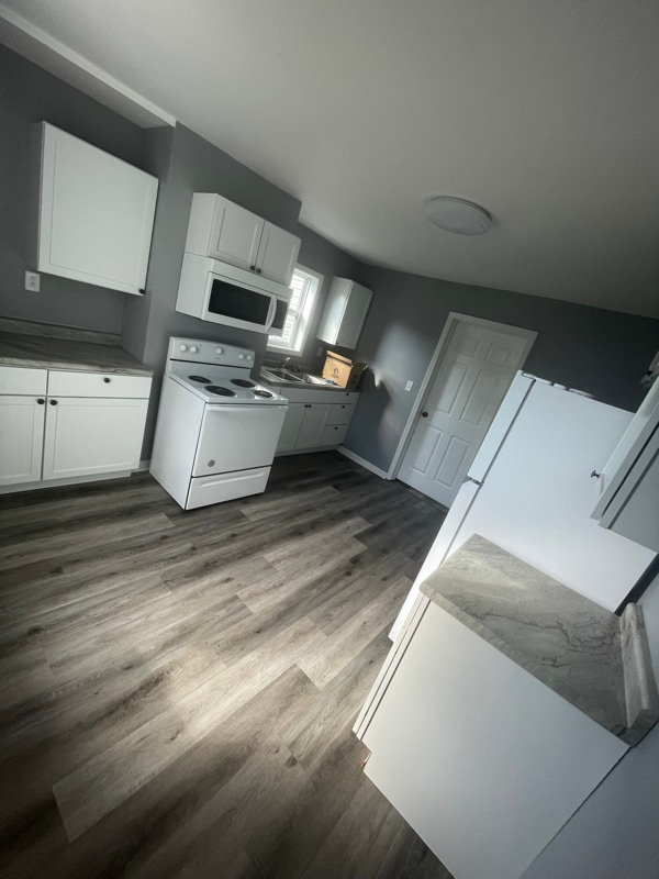 property at 406 W Morrison St