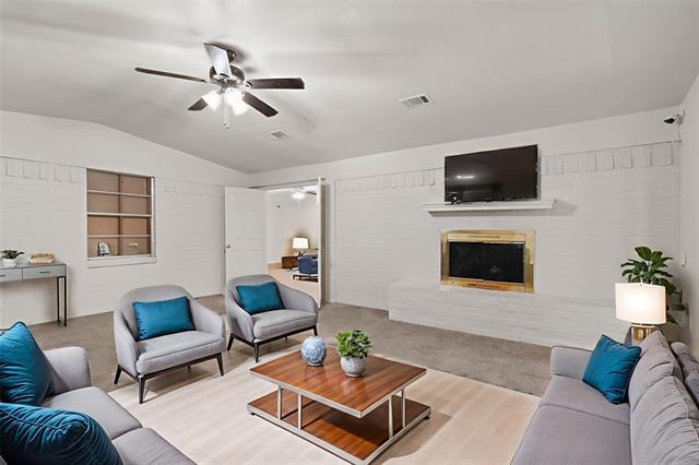 property at 1304 Bradley Ct