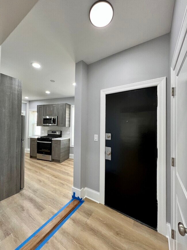 1701 W Albion Ave in Chicago, IL - Building Photo - Building Photo