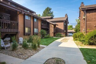 515 Manhattan Dr in Boulder, CO - Foto de edificio - Building Photo