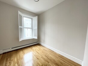 130 P St, Unit 1 in Boston, MA - Building Photo - Building Photo
