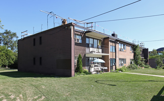 14 Flemington Rd in Toronto, ON - Building Photo - Building Photo