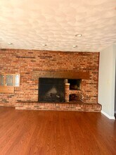 946 17th St in Moline, IL - Foto de edificio - Building Photo