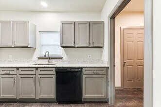 1326 NW 91st St in Oklahoma City, OK - Building Photo - Building Photo