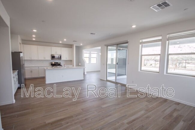 21326 W Roanoke Ave in Buckeye, AZ - Building Photo - Building Photo