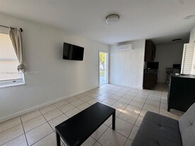 1840 Fillmore St in Hollywood, FL - Building Photo