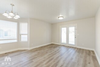 2373 1850 N St in Clinton, UT - Building Photo - Building Photo