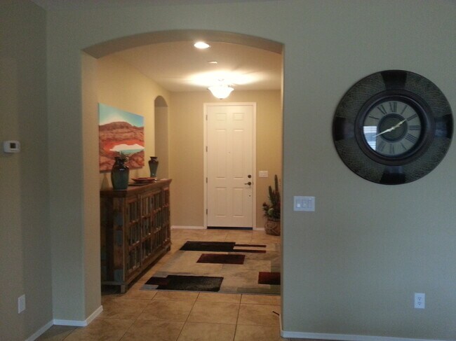 669 W Dragon Tree Ave in San Tan Valley, AZ - Building Photo - Building Photo