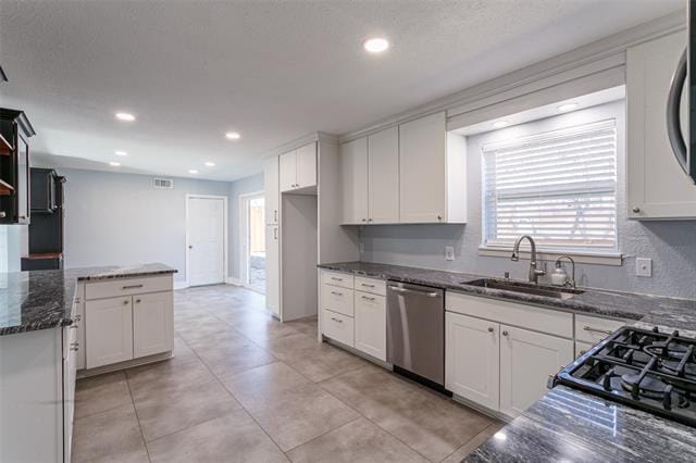property at 604 Oakwood Ave