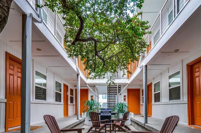 4927 San Jacinto St in Dallas, TX - Foto de edificio