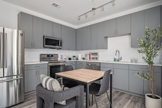 542 Boulevard NE in Atlanta, GA - Building Photo - Building Photo