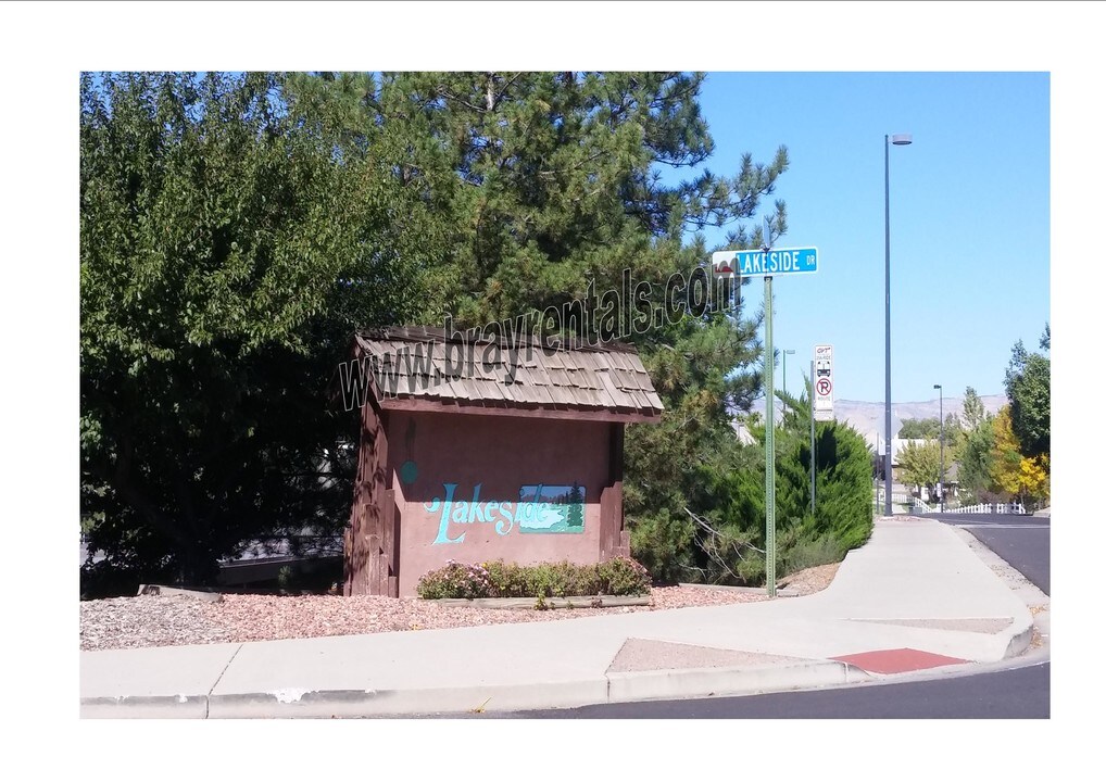 3146 Lakeside Dr in Grand Junction, CO - Building Photo