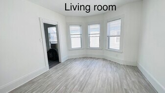 74 Antwerp St, Unit 2 in Boston, MA - Building Photo
