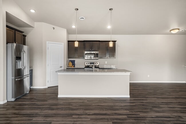 Shadow Crest - Luxury Townhomes