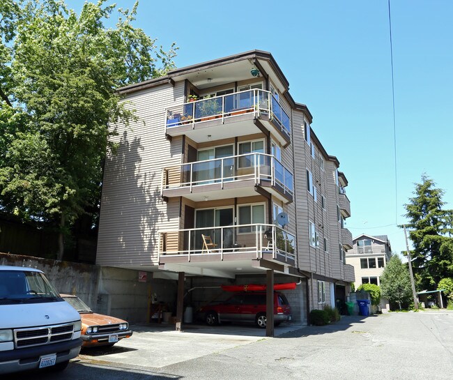 Lynn View Apartments in Seattle, WA - Foto de edificio - Building Photo